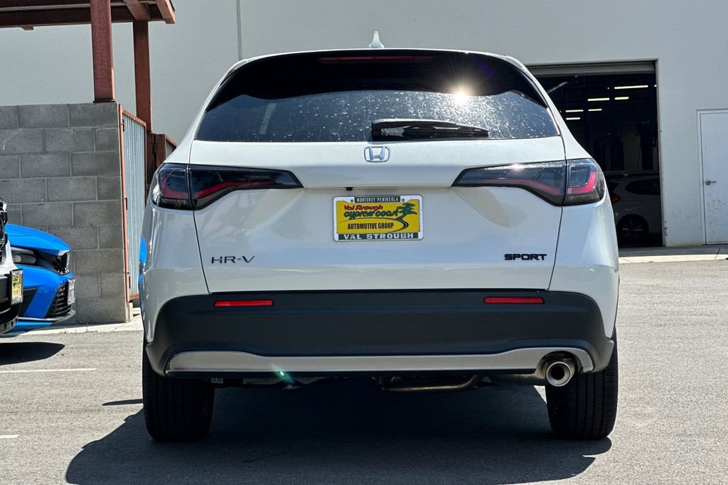 New 2025 Honda HR-V Sport image 4
