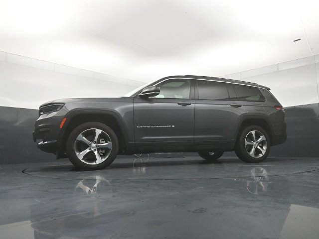 Used 2025 Jeep Grand Cherokee L Limited w/ Luxury Tech Group II AWD/4WD image 20