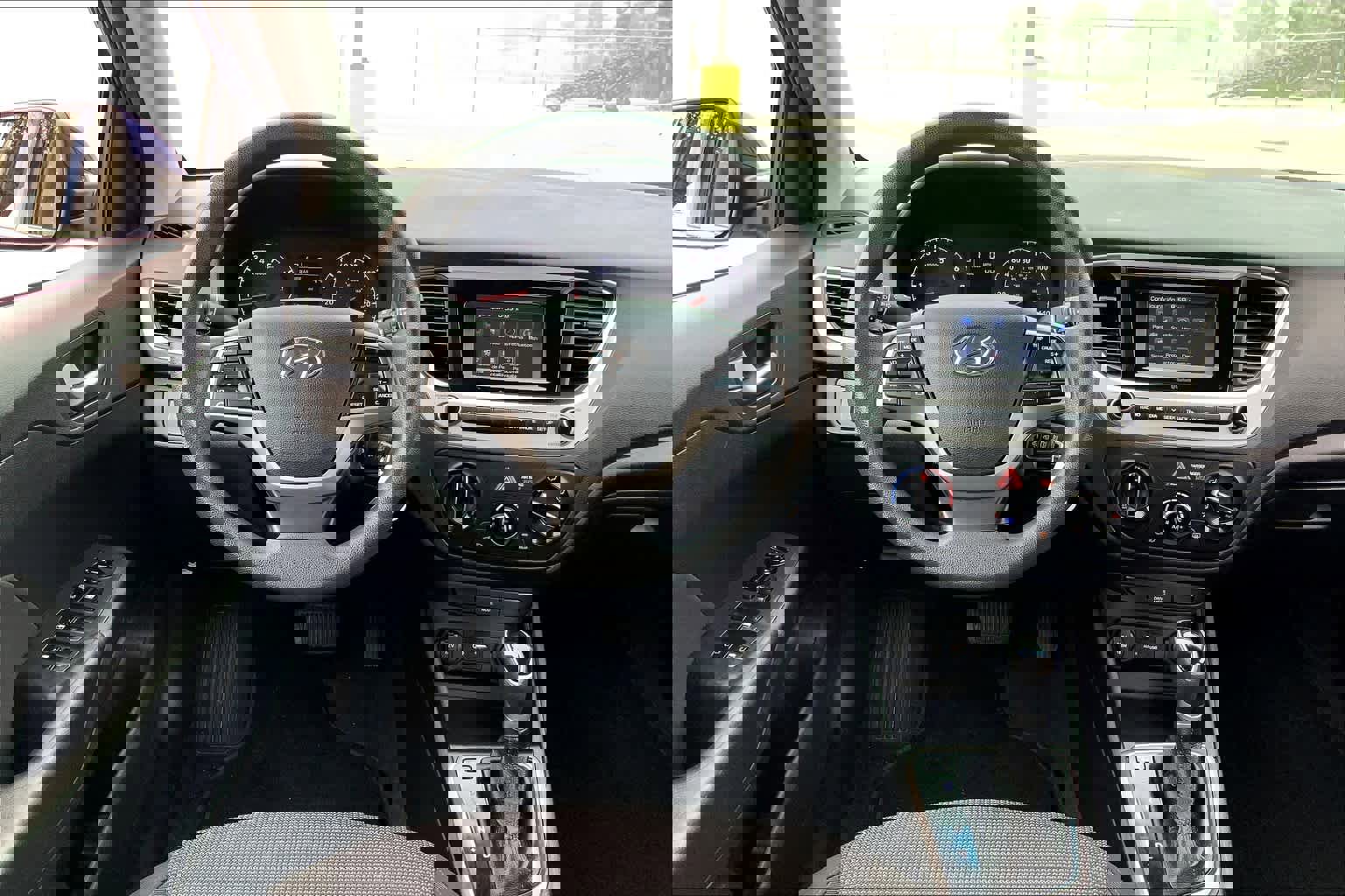 Used 2021 Hyundai Accent SE image 5