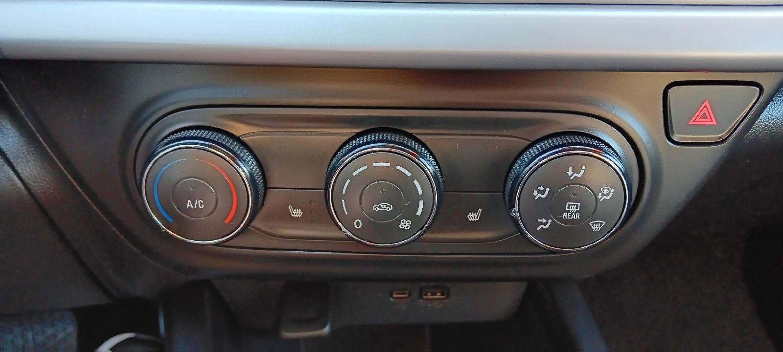 Used 2024 Chevrolet Trax RS w/ Driver Confidence Package image 20