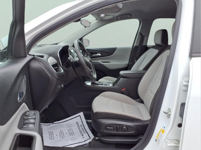 Used 2020 Chevrolet Equinox LS w/ LS Convenience Package FWD image 16