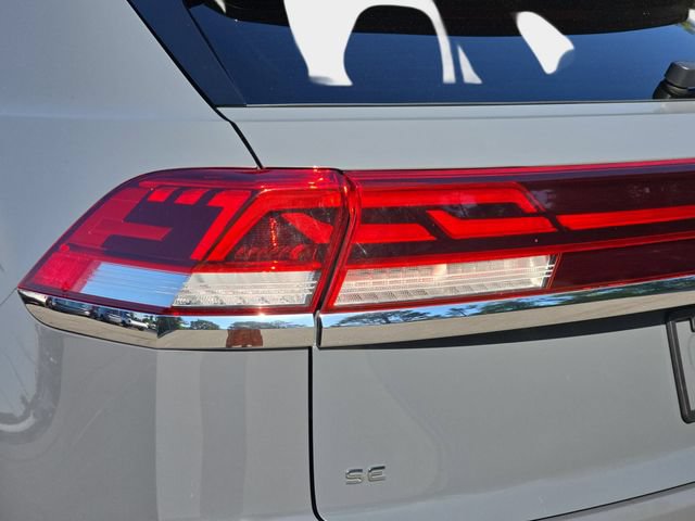 Used 2024 Volkswagen Atlas Cross Sport SE AWD/4WD image 32