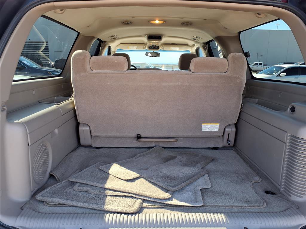 Used 2004 Chevrolet Suburban LS w/ Preferred Equipment Group image 18