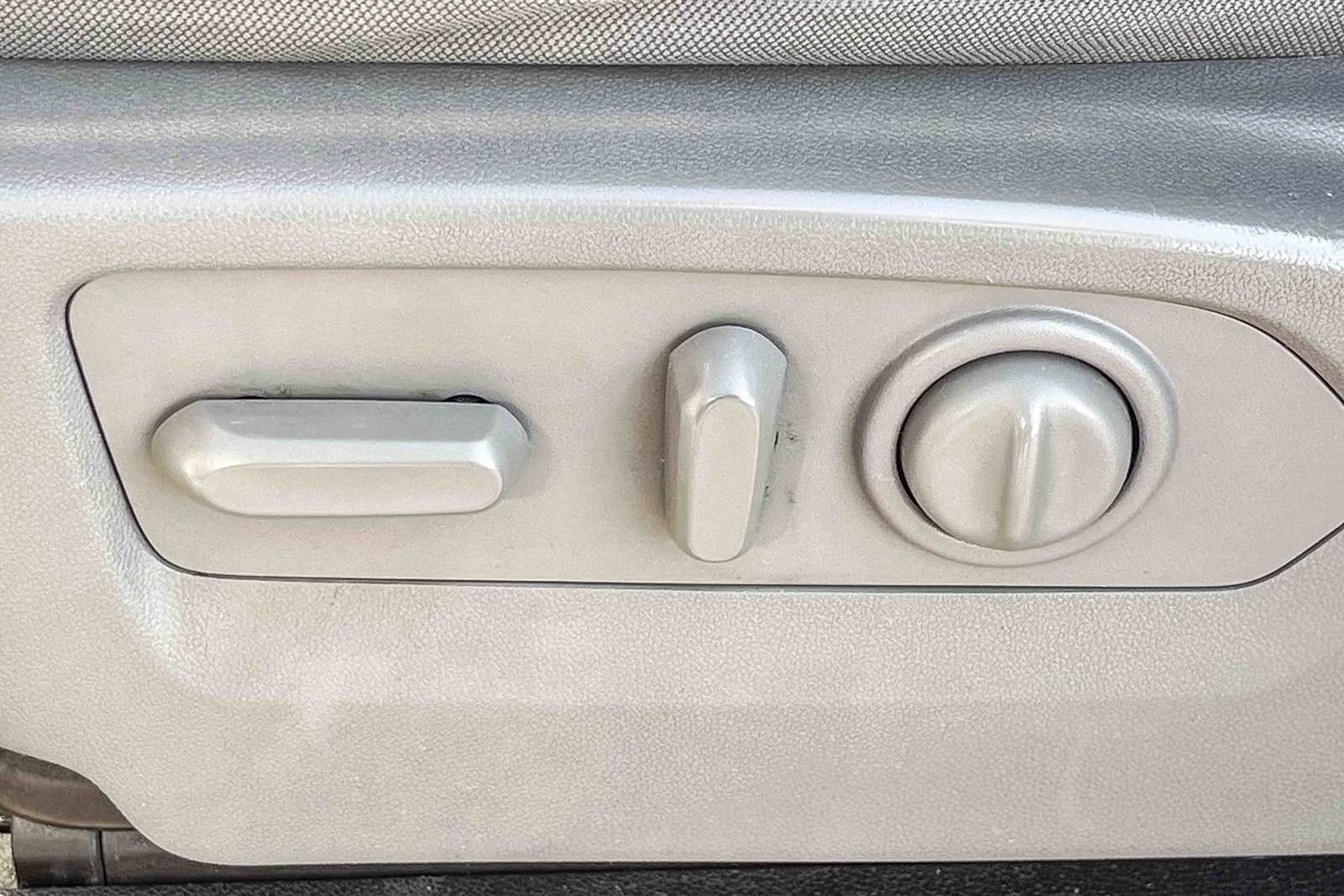 Used 2020 GMC Sierra 1500 Elevation w/ Elevation Value Package image 20