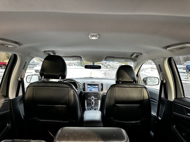 Used 2018 Ford Edge Titanium image 13