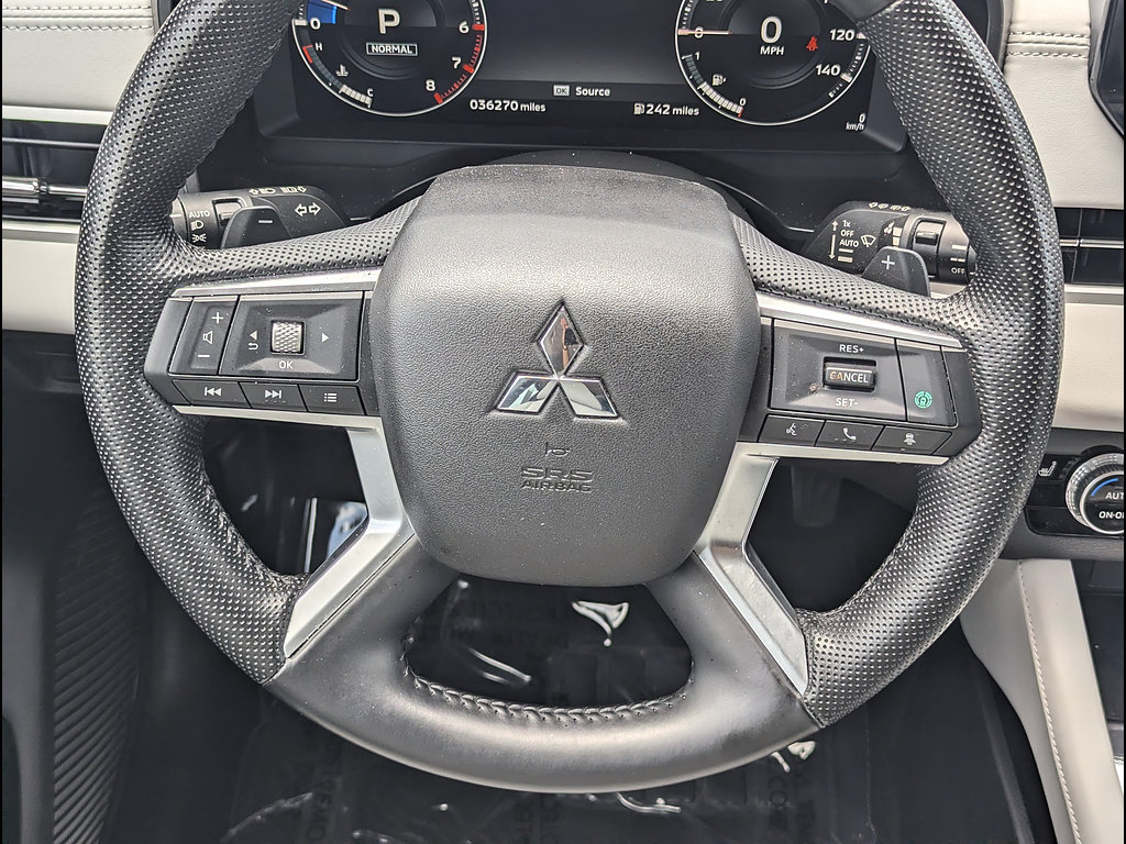Used 2023 Mitsubishi Outlander SEL AWD/4WD image 28