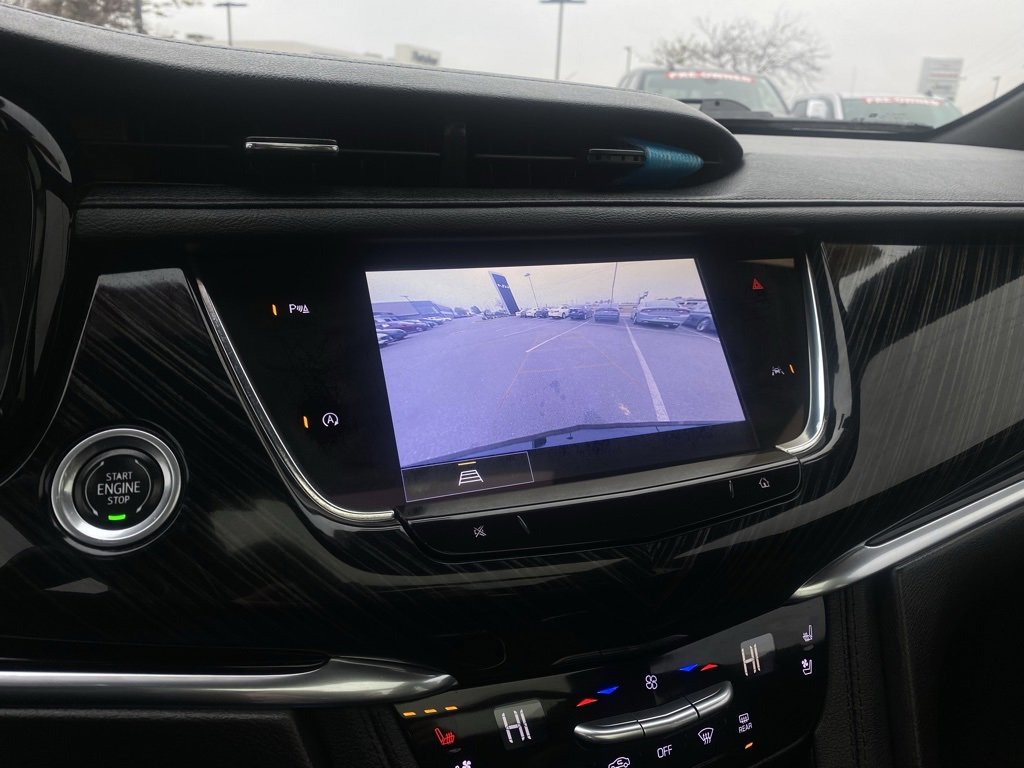 Used 2023 Cadillac XT6 Premium Luxury image 17