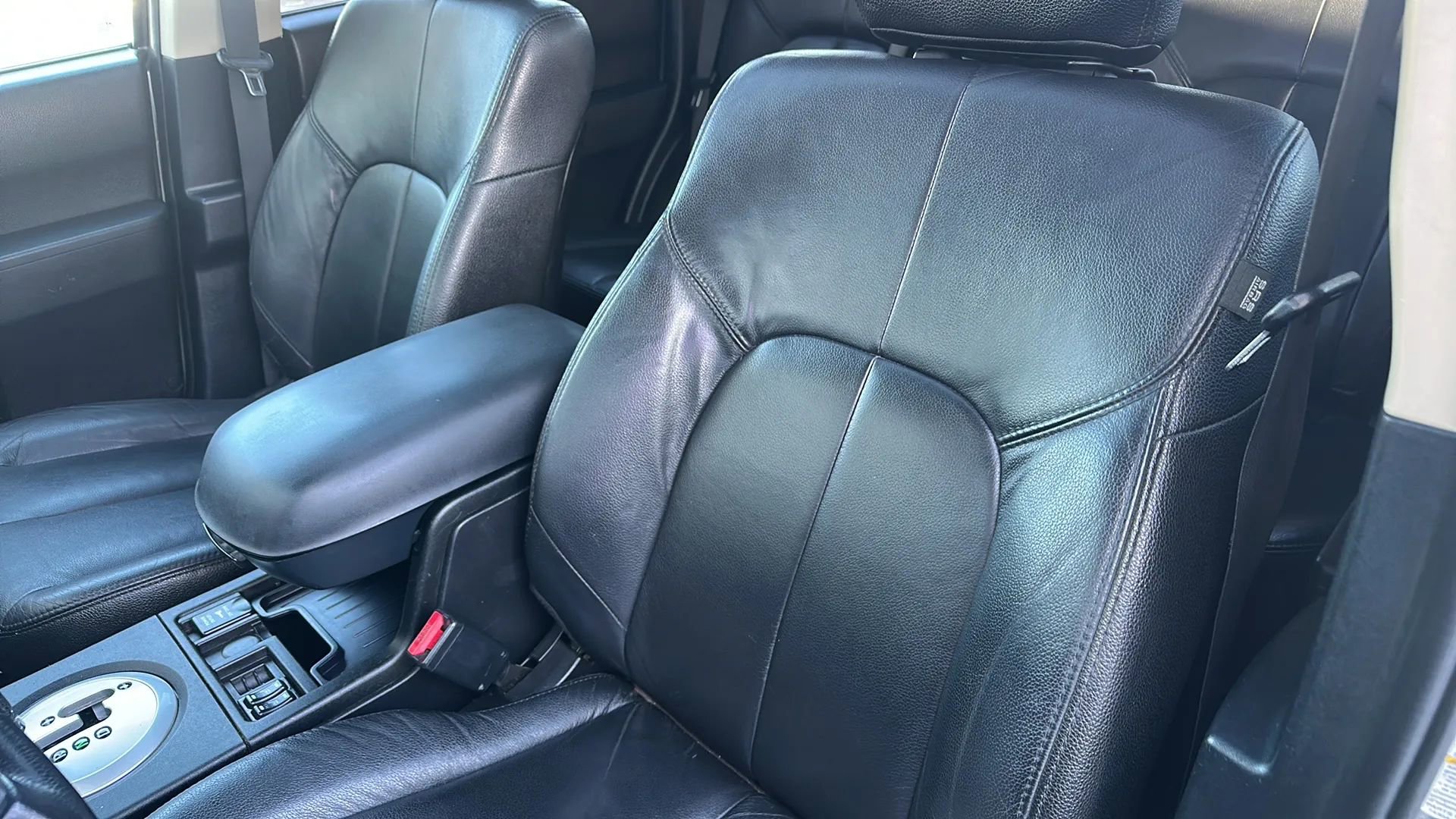 Used 2007 Mitsubishi Endeavor SE image 7