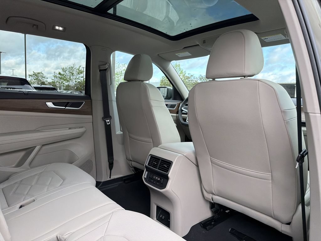 New 2026 Volkswagen Atlas SE FWD image 18