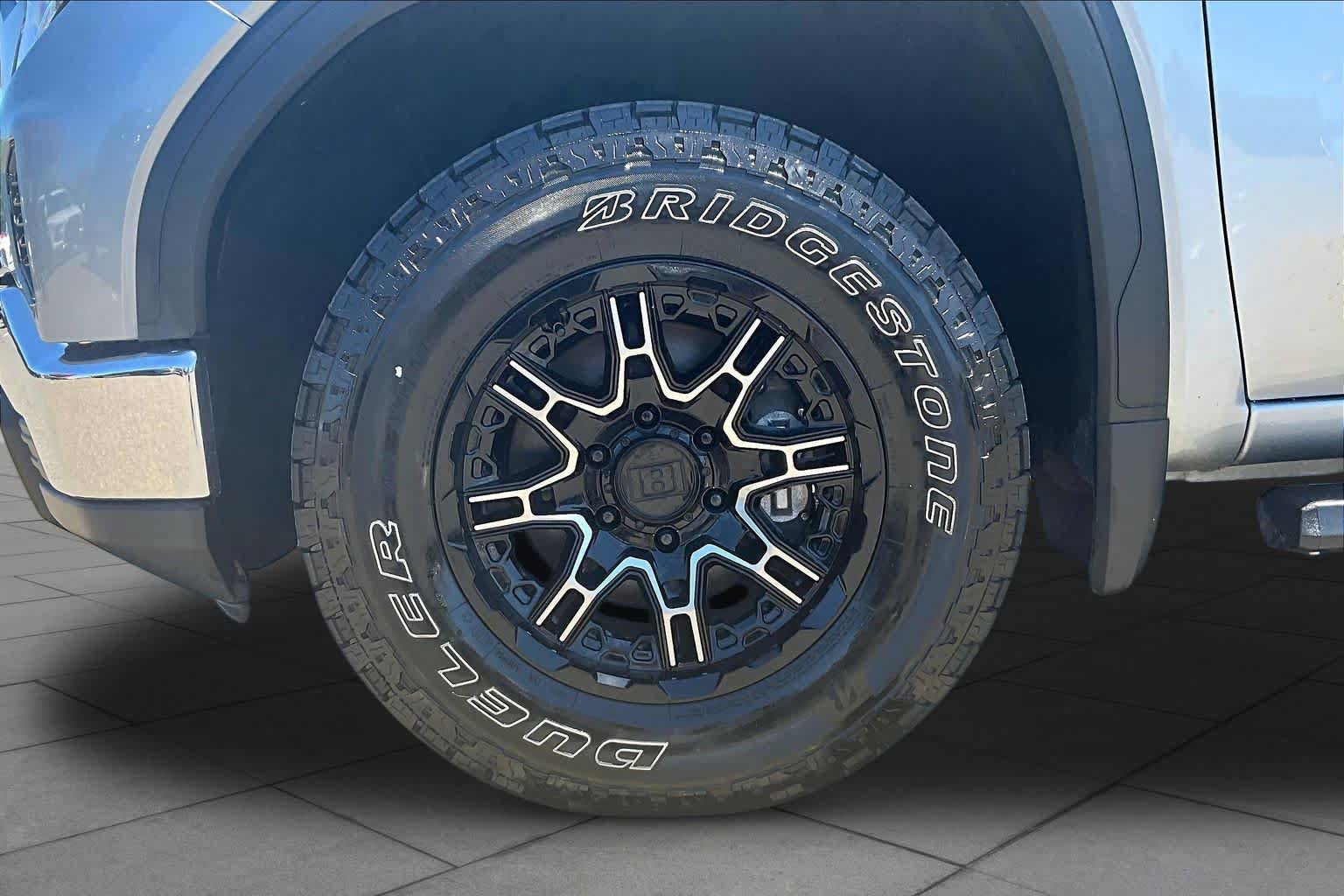 Used 2023 GMC Sierra 1500 Pro w/ Pro Value Package RWD image 10