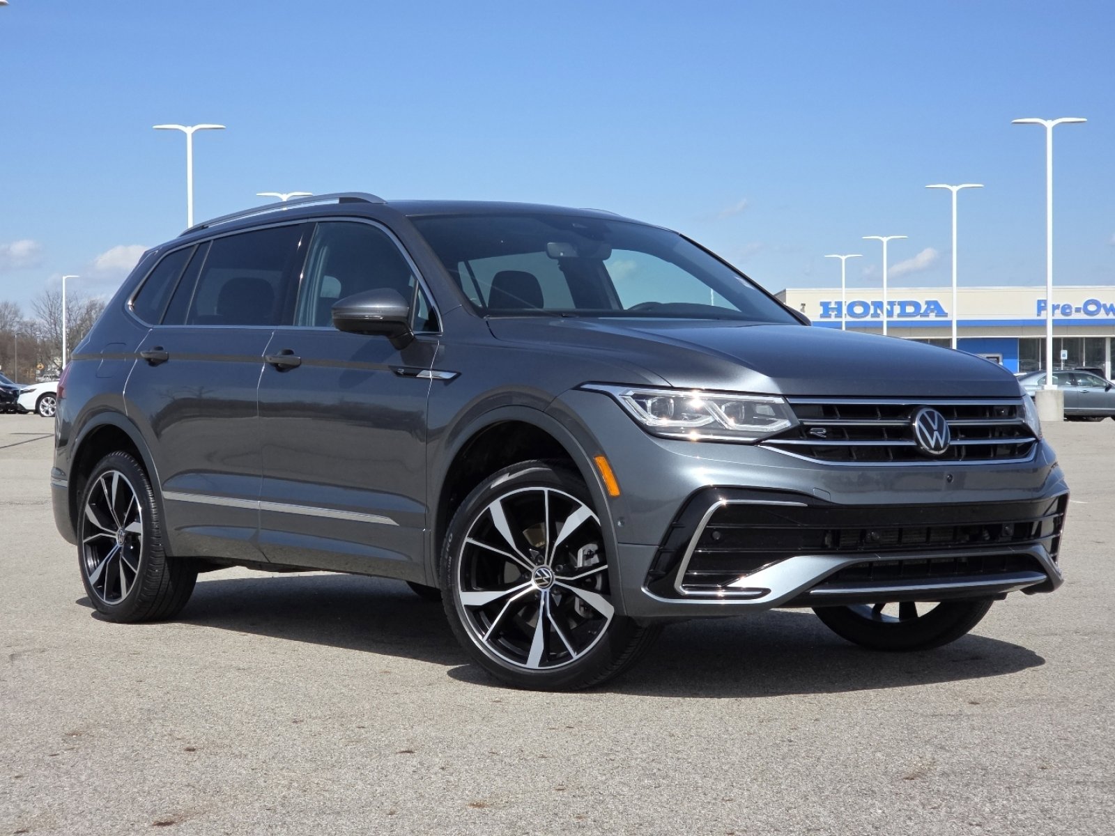 Used 2022 Volkswagen Tiguan SEL R-Line video 2