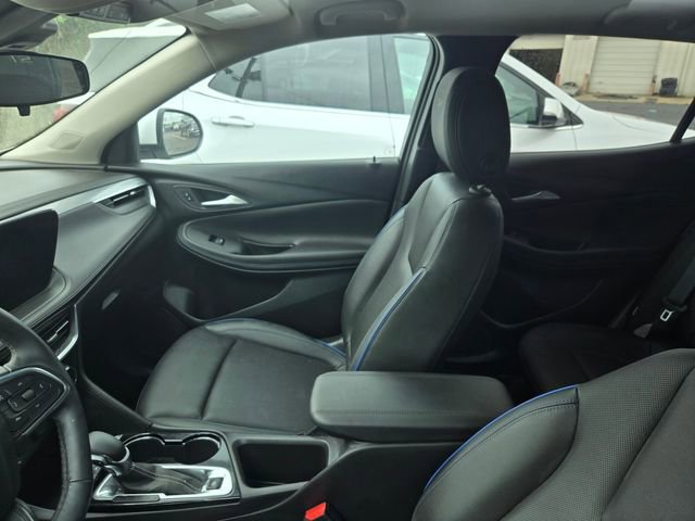 Used 2025 Buick Encore GX Sport Touring w/ Comfort Package FWD image 8