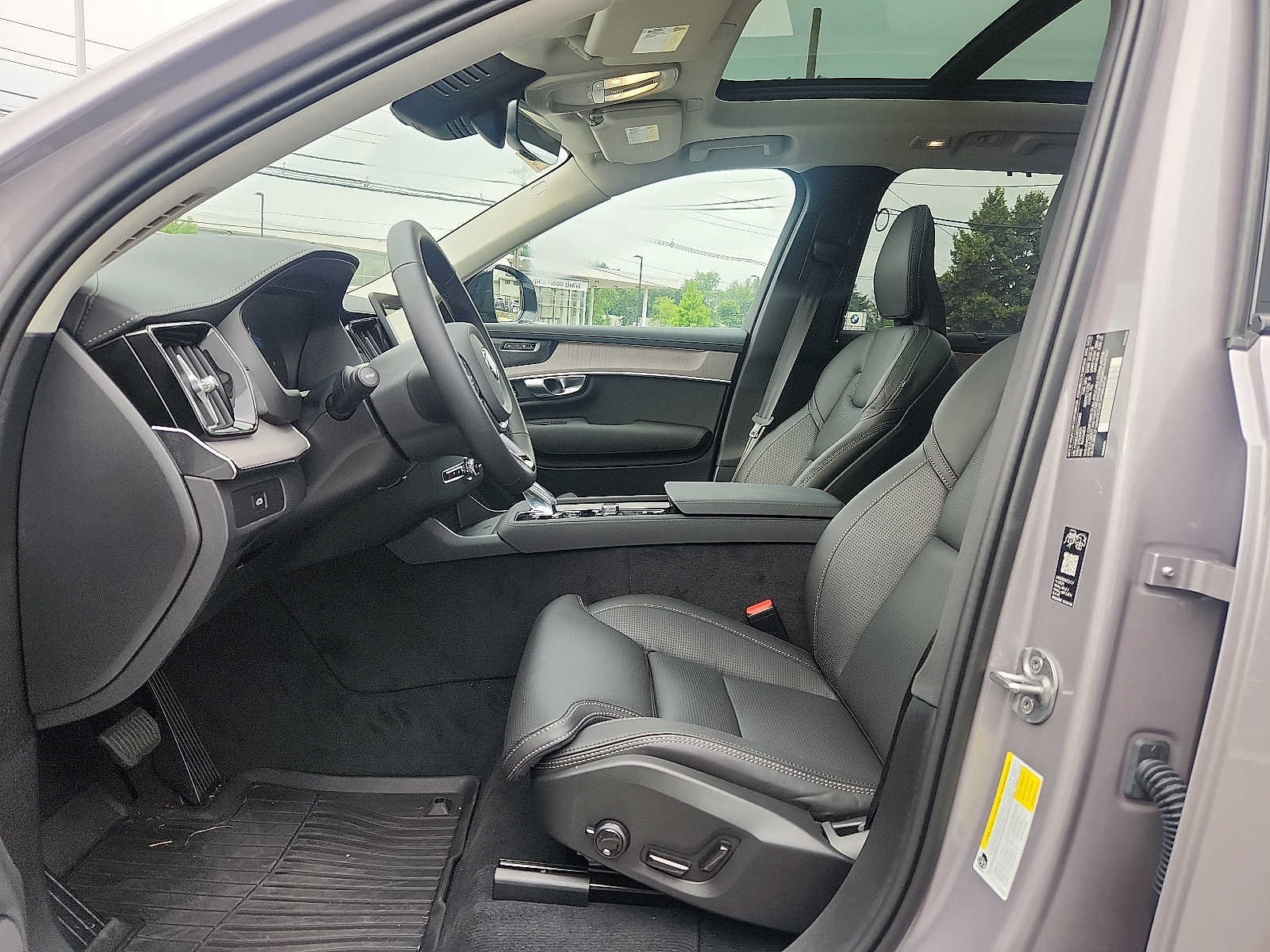 Used 2026 Volvo XC90 B6 Ultra w/ Protection Package Premier AWD/4WD image 13