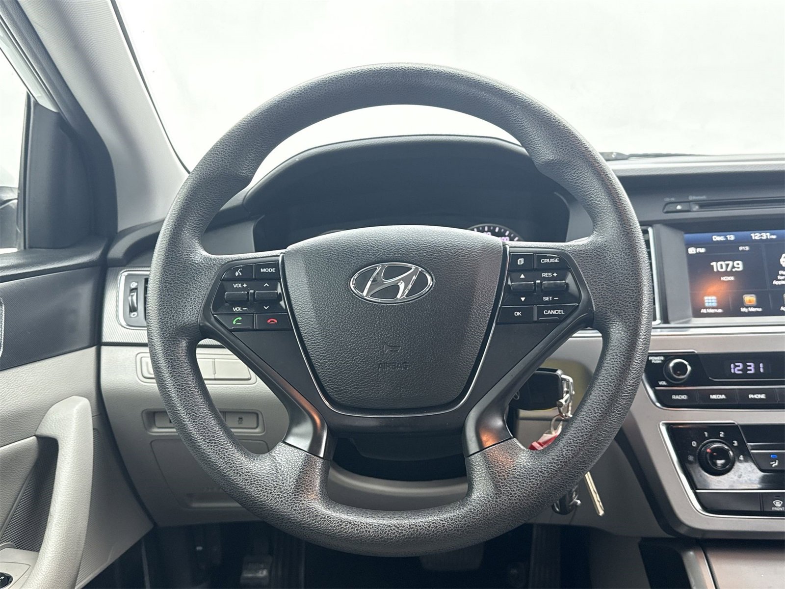 Used 2017 Hyundai Sonata Sport image 18