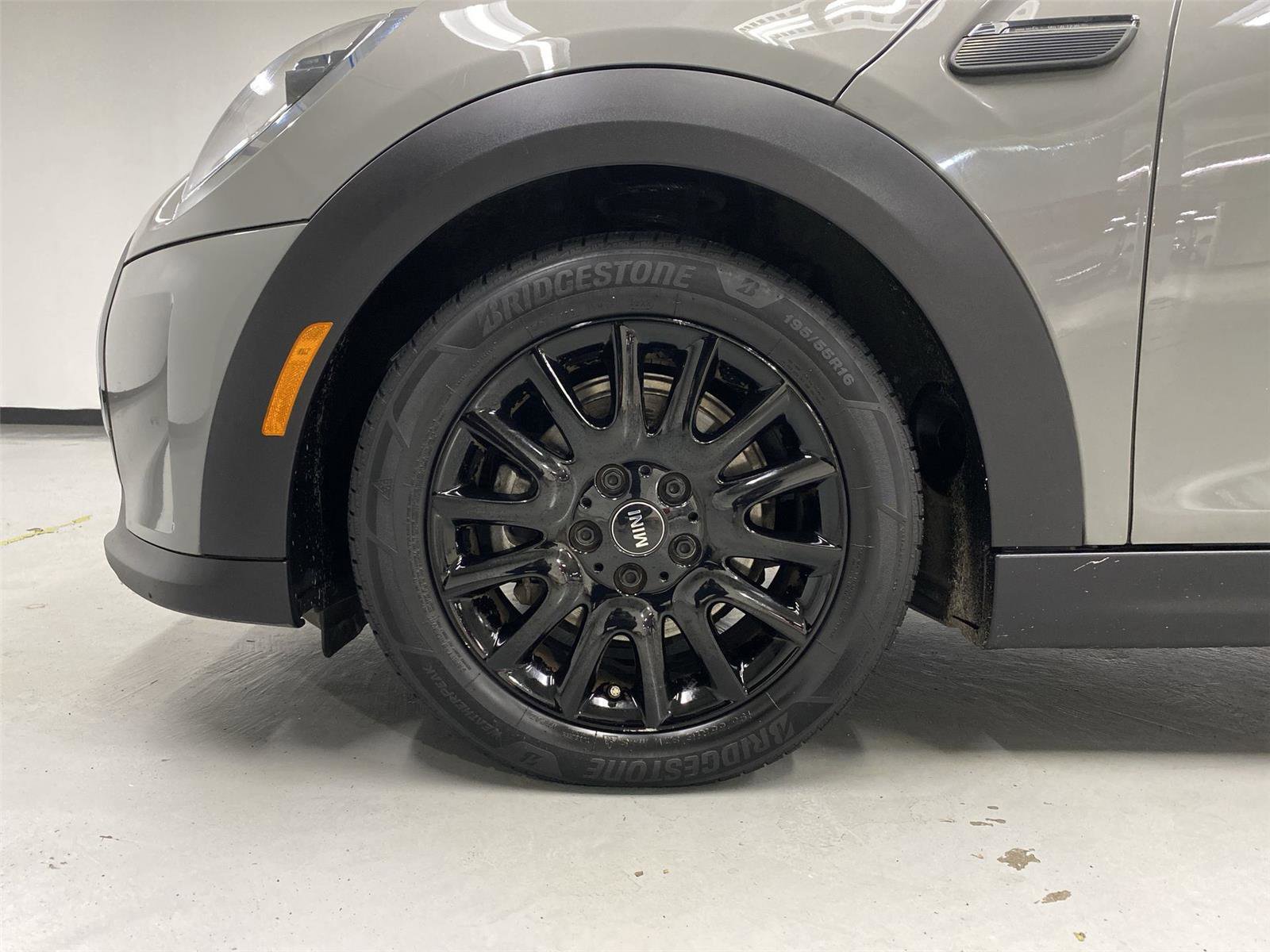 Certified 2022 MINI Cooper 4-Door Hardtop image 23