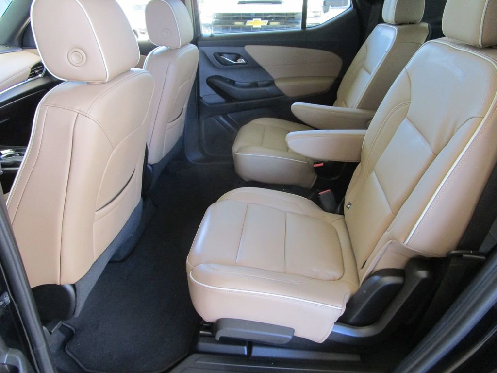 Used 2023 Chevrolet Traverse Premier image 21
