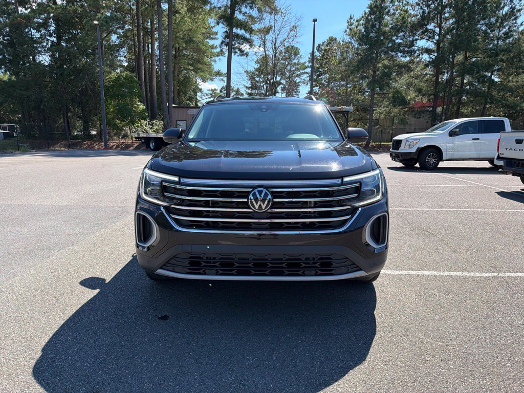 Used 2025 Volkswagen Atlas SE FWD image 3
