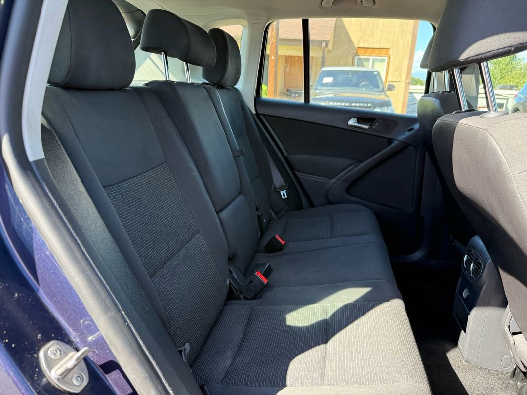 Used 2013 Volkswagen Tiguan S image 21
