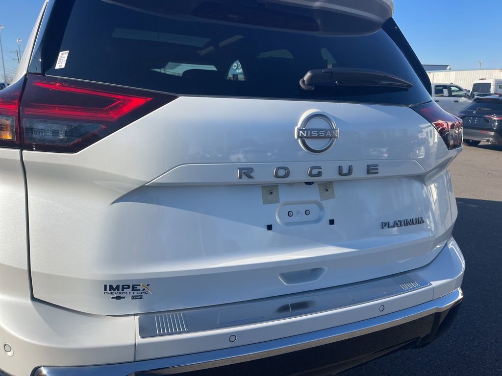 Used 2024 Nissan Rogue Platinum w/ Platinum Premium Package image 32