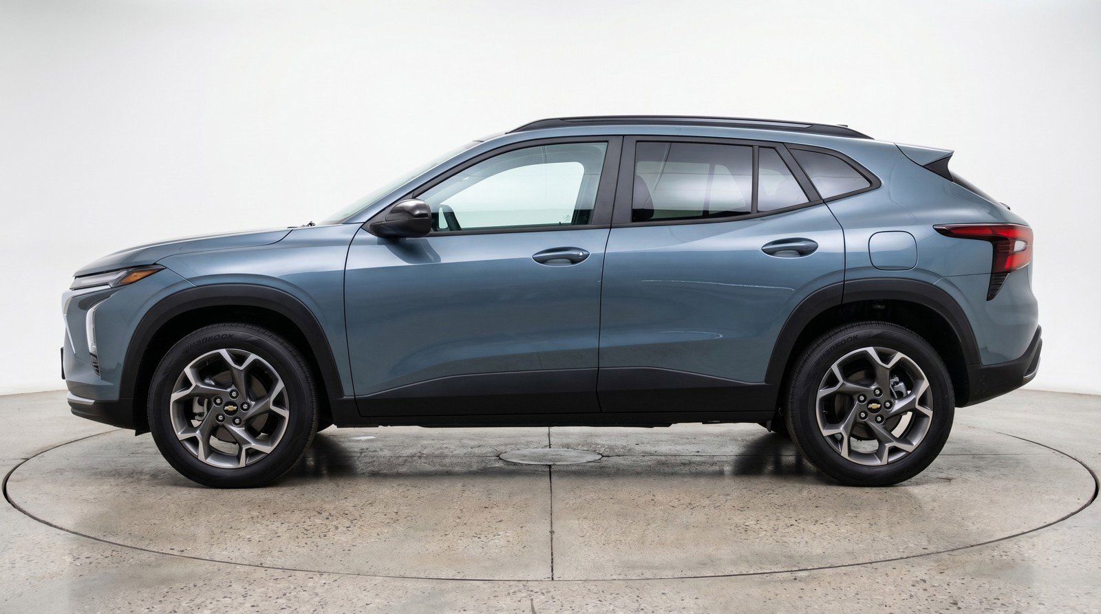 Used 2025 Chevrolet Trax LT image 5