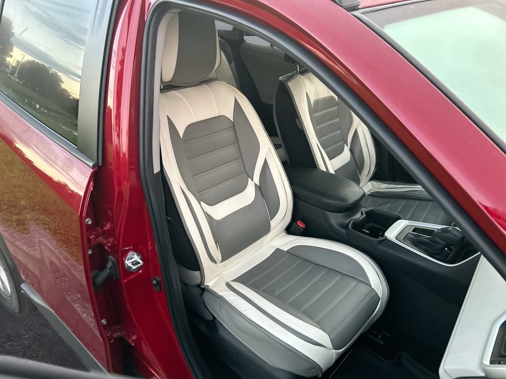 Certified 2025 Toyota RAV4 XLE w/ Convenience Package FWD image 33