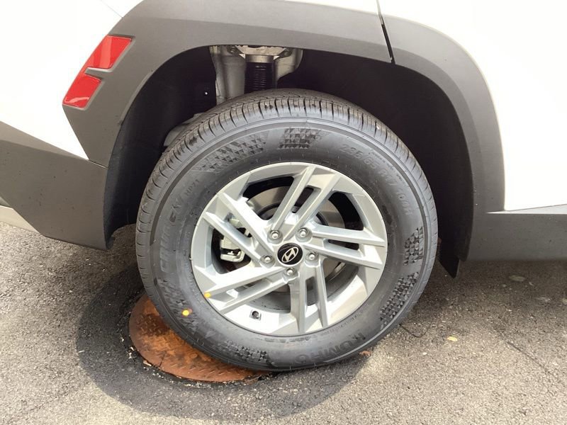 New 2026 Hyundai Tucson SE image 9