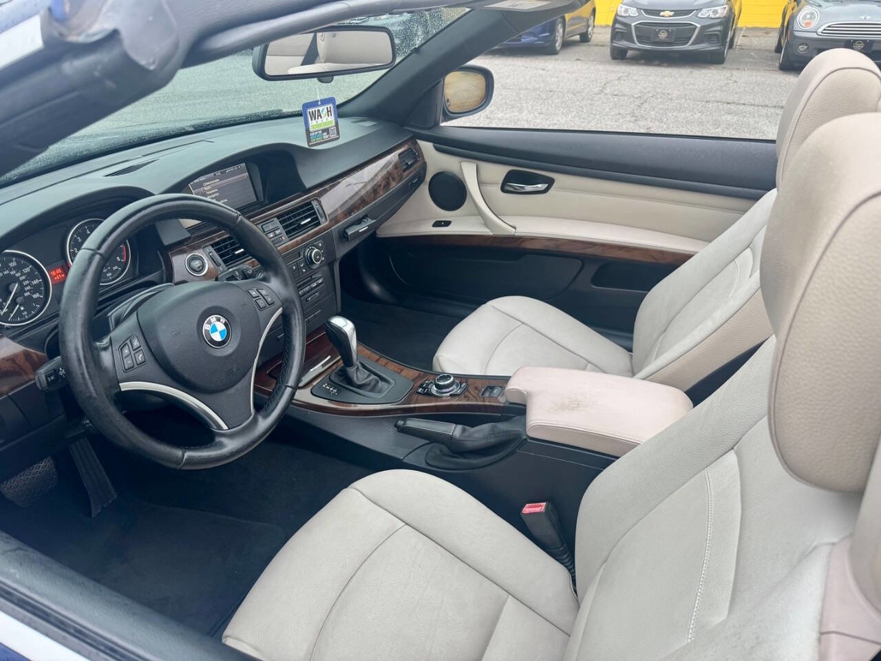 Used 2013 BMW 328i Convertible image 17