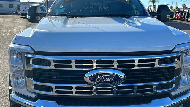 New 2026 Ford F550 4x4 SuperCab Super Duty image 9