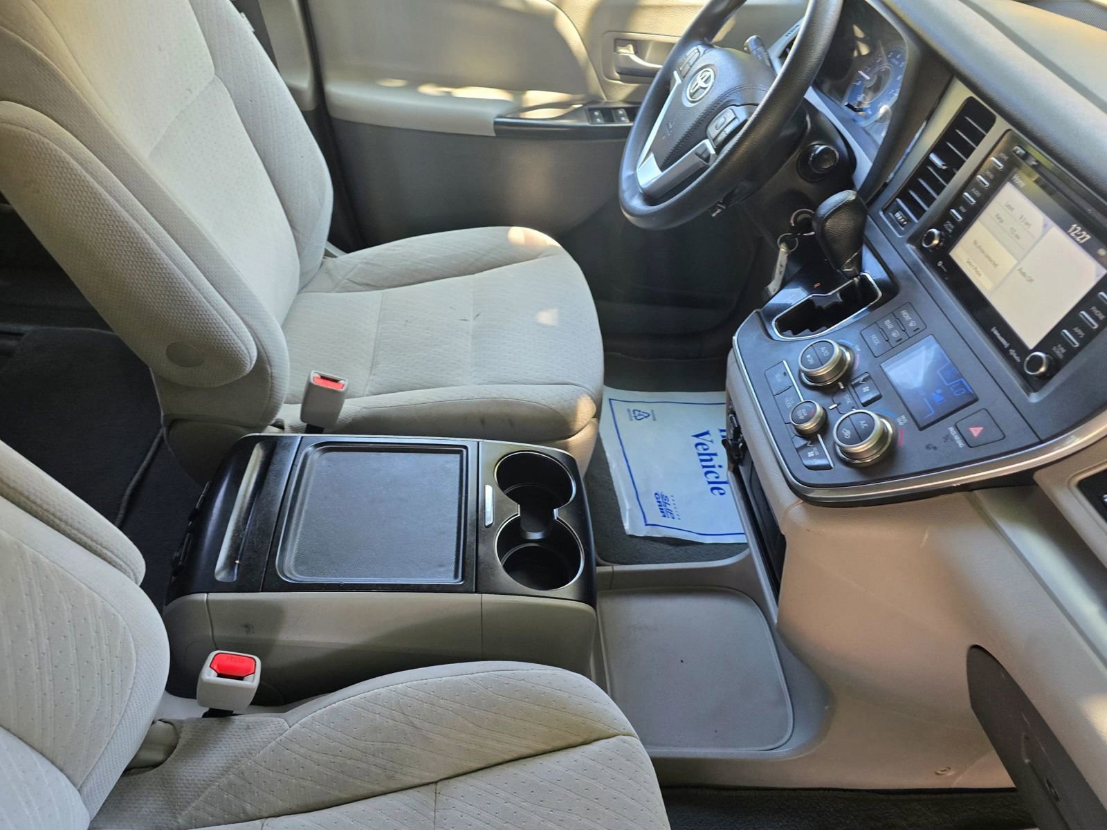 Used 2019 Toyota Sienna LE image 31