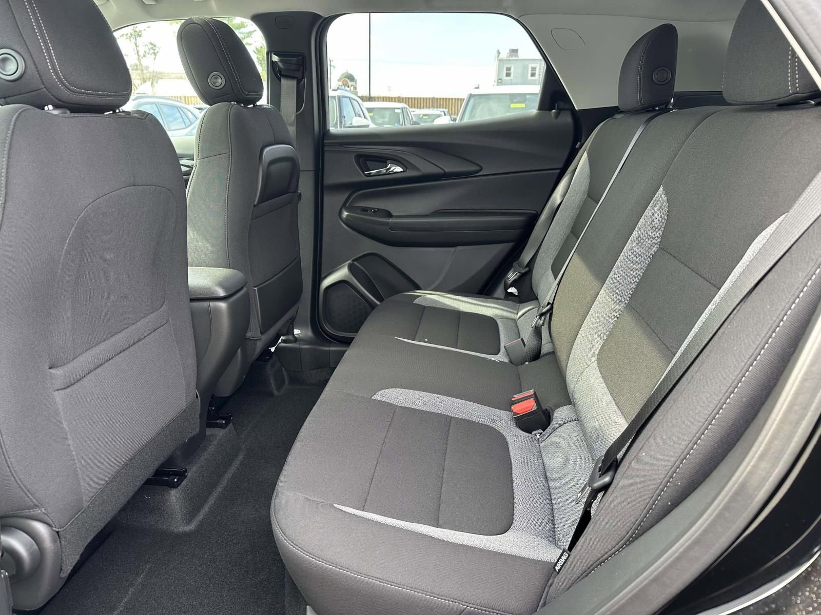 New 2026 Chevrolet TrailBlazer LT w/ LT Cold Weather Package FWD image 22