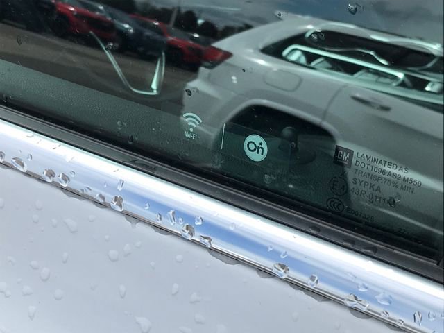 Used 2023 Buick Envision Essence AWD/4WD image 3