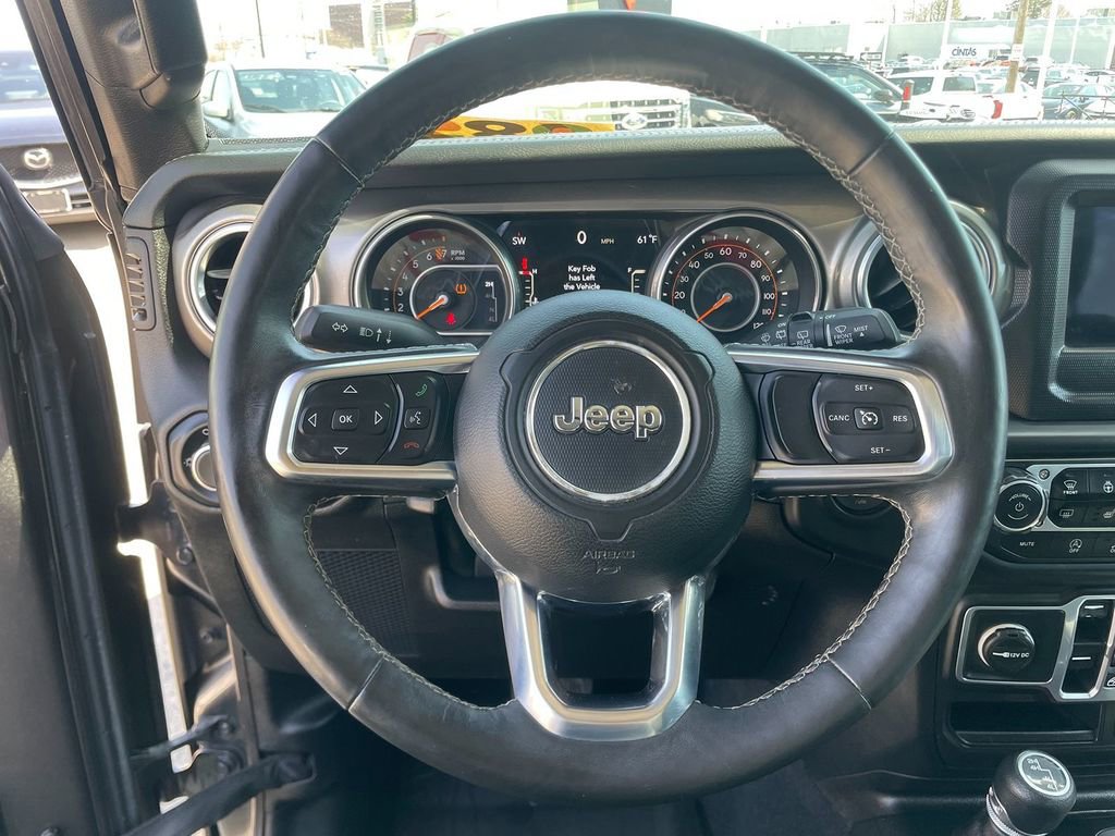 Used 2018 Jeep Wrangler Unlimited Sahara AWD/4WD image 15