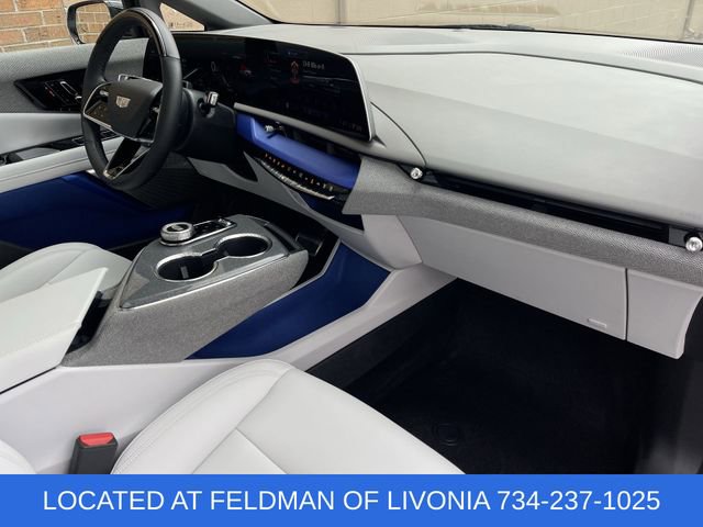 Certified 2025 Cadillac Optiq Luxury 1 w/ LPO, Floor Liner Package image 29