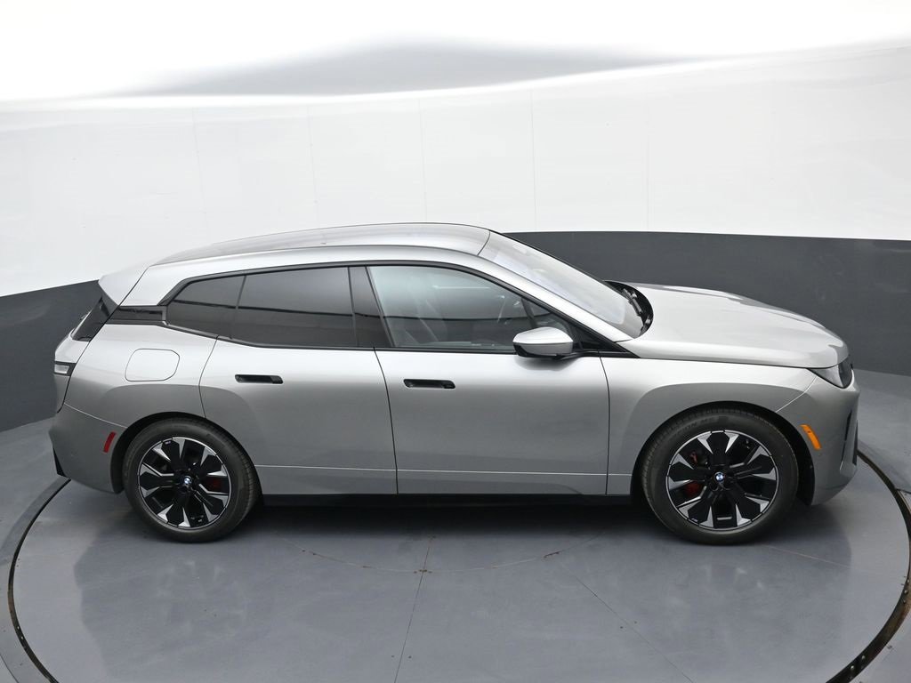 New 2026 BMW iX xDrive60 w/ M Sport Package image 32