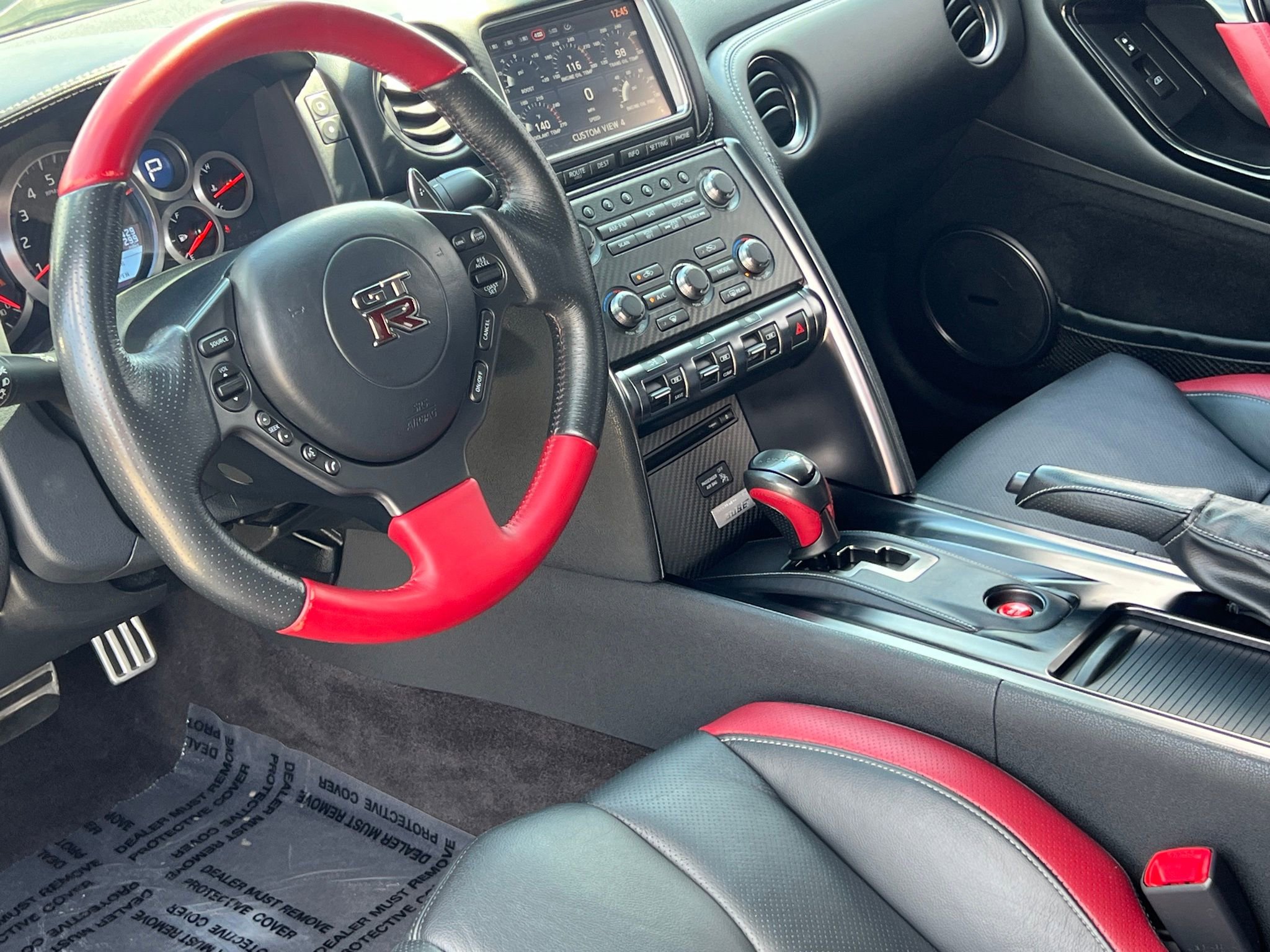 Used 2015 Nissan GT-R Black Edition image 2