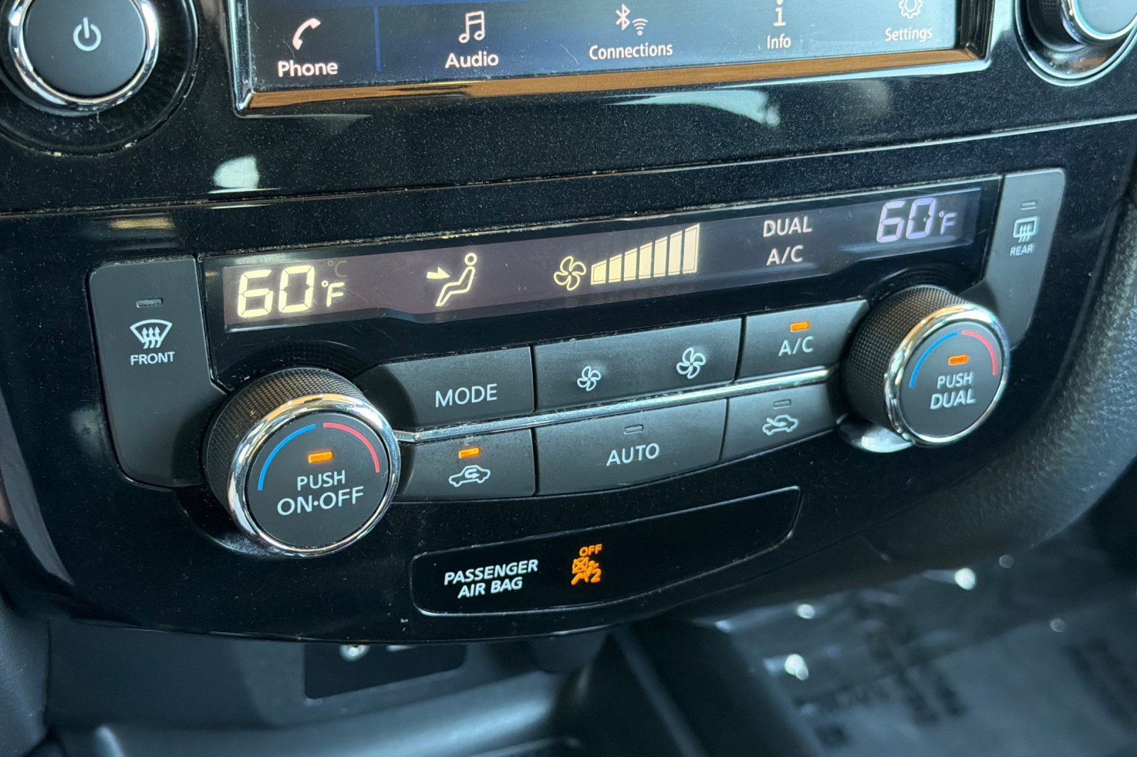 Used 2020 Nissan Rogue SV FWD image 22