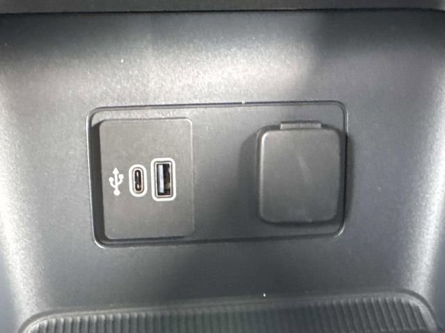 New 2026 Ford Explorer Active w/ Active Comfort Package image 24