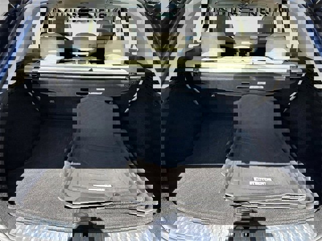 Used 2026 Genesis GV70 2.5T Select image 16