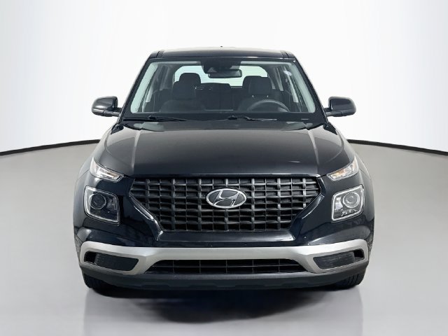Used 2021 Hyundai Venue SE FWD image 2