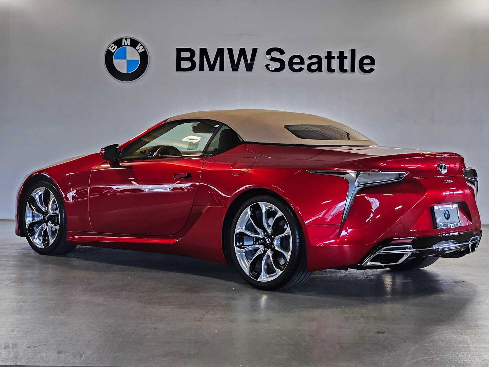 Used 2021 Lexus LC 500 Convertible w/ Touring Package RWD image 4