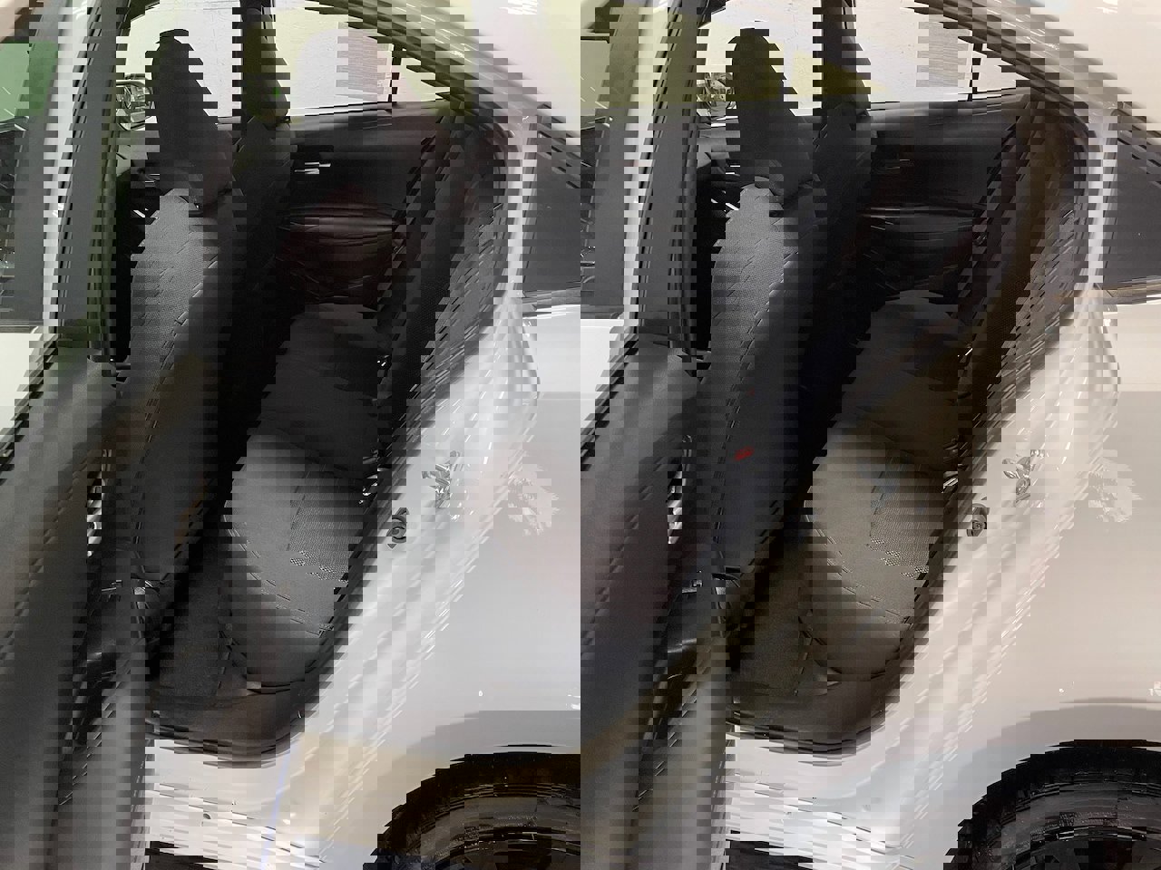 Used 2021 Toyota Corolla SE w/ Carpet Mat Package (TMS) image 10