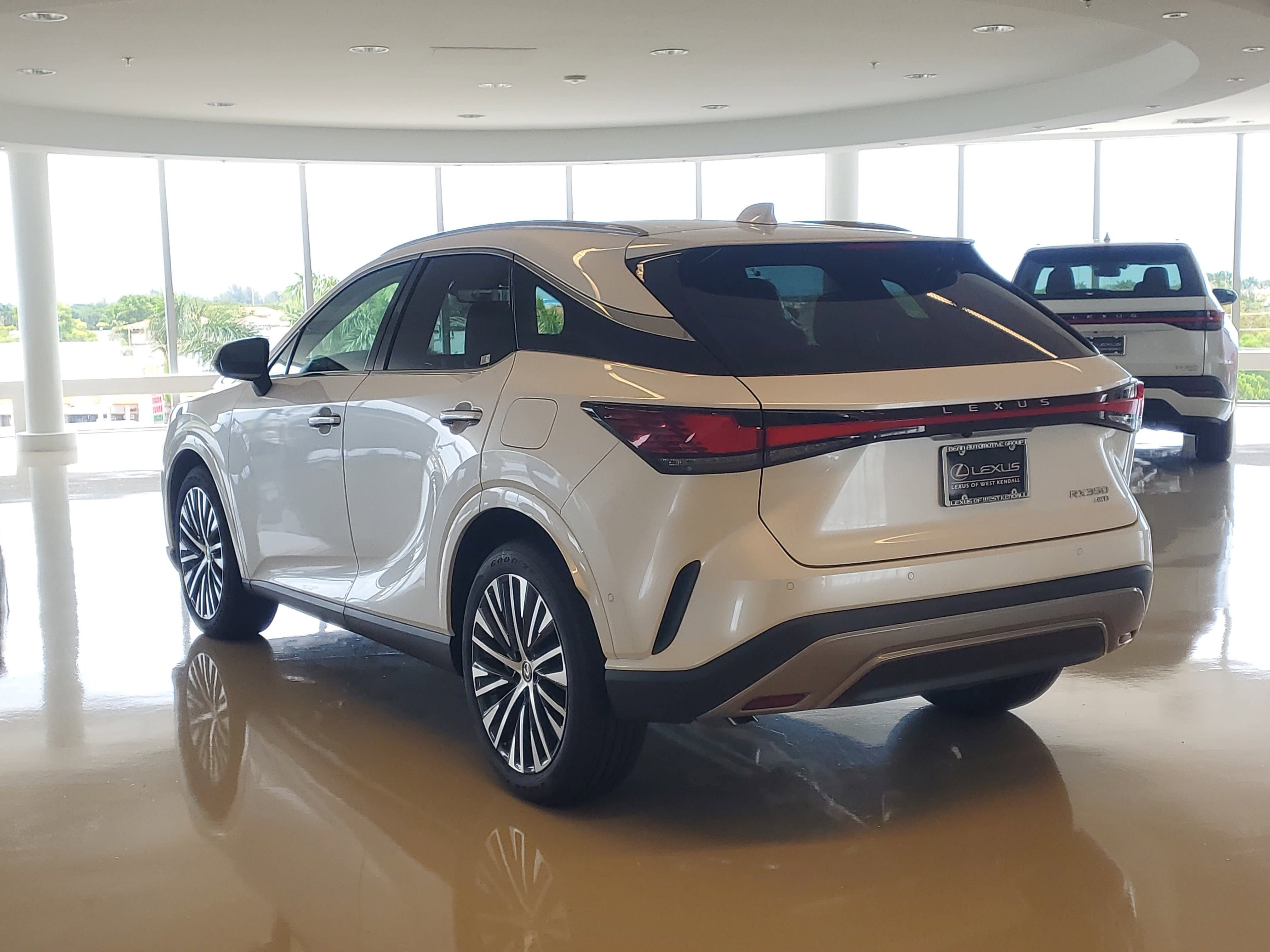 Used 2025 Lexus RX 350 Premium Plus w/ Convenience Package AWD/4WD image 8
