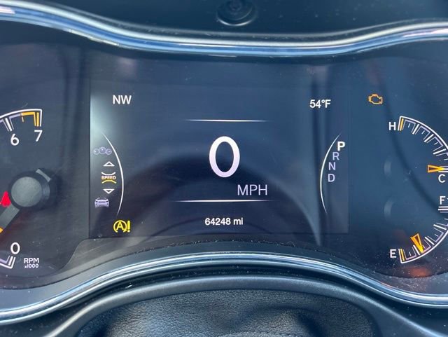 Used 2019 Jeep Grand Cherokee Altitude AWD/4WD image 12