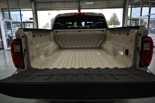 New 2026 GMC Canyon AT4 w/ Technology Plus Package AWD/4WD image 7