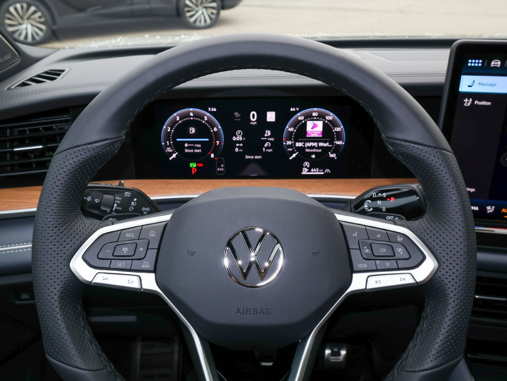 New 2027 Volkswagen Tiguan SEL R-Line AWD/4WD image 24