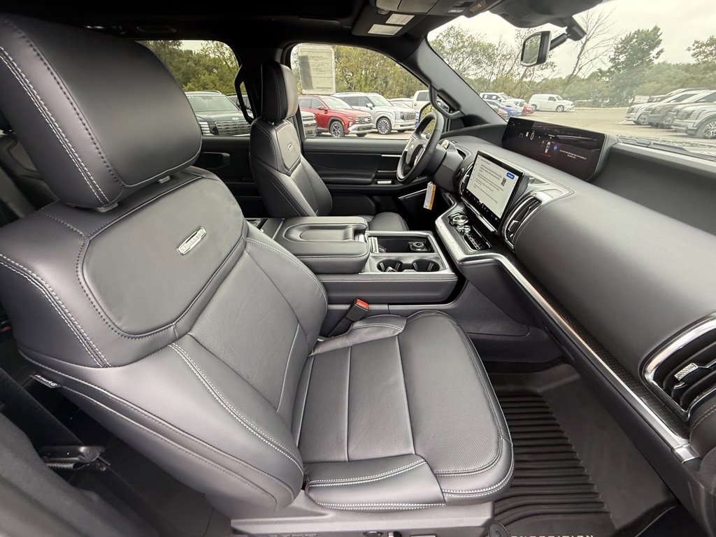 New 2025 Ford Expedition Platinum image 12
