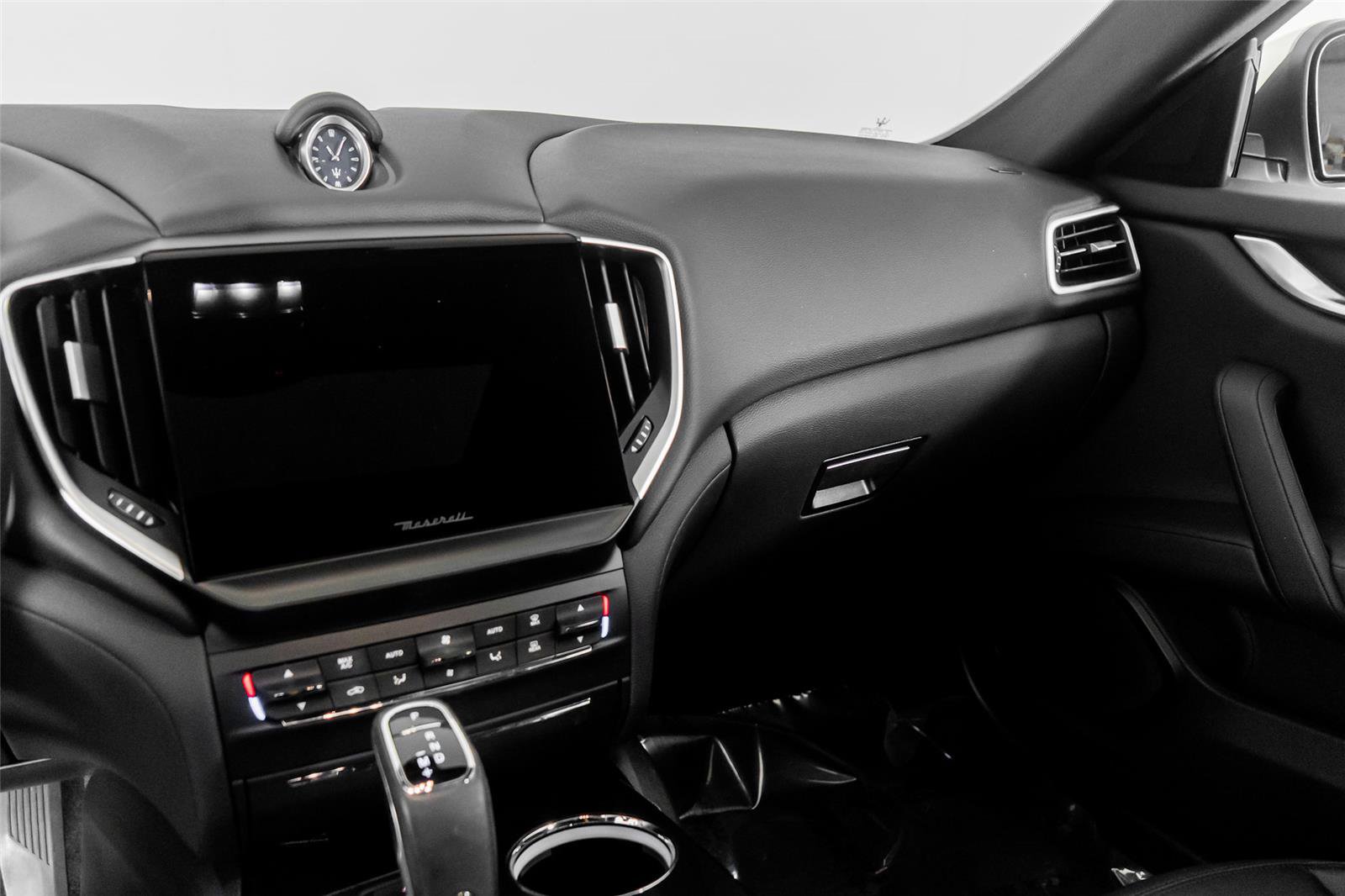 Used 2023 Maserati Ghibli Modena image 39