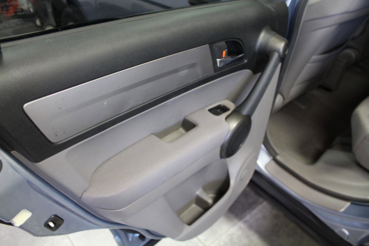 Used 2011 Honda CR-V SE image 18