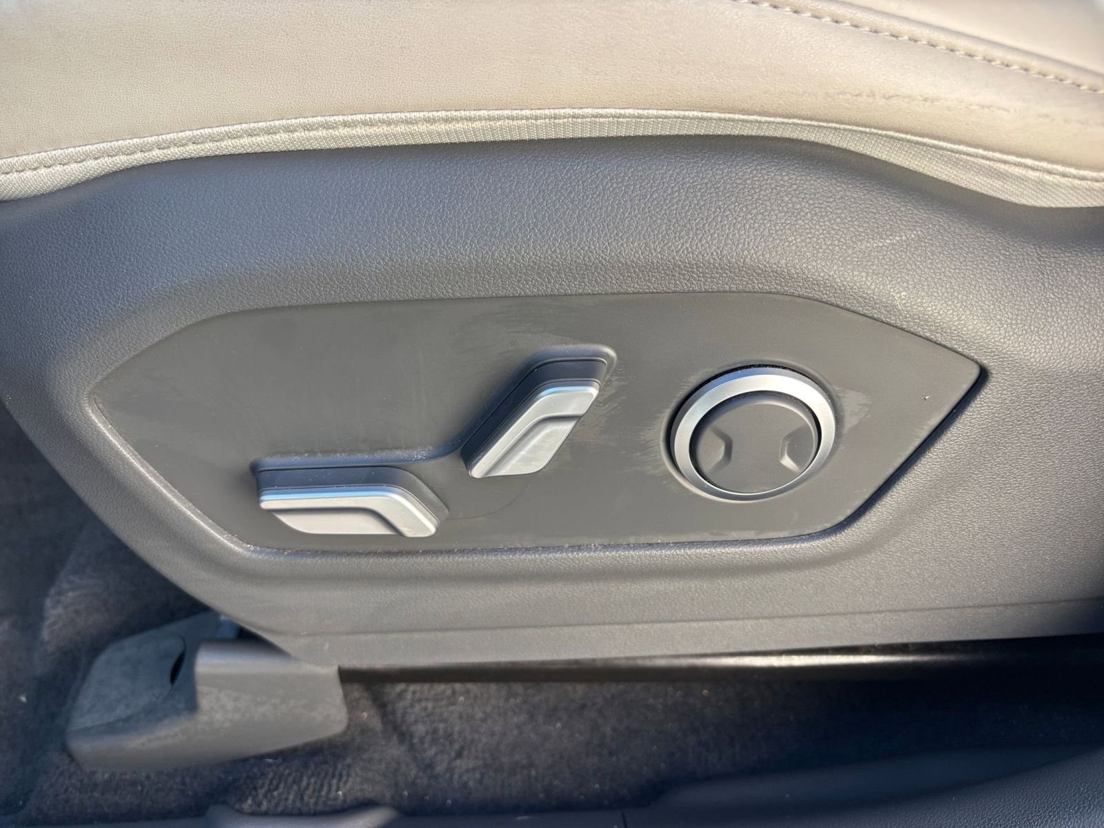 Used 2025 Hyundai Santa Fe SEL image 24