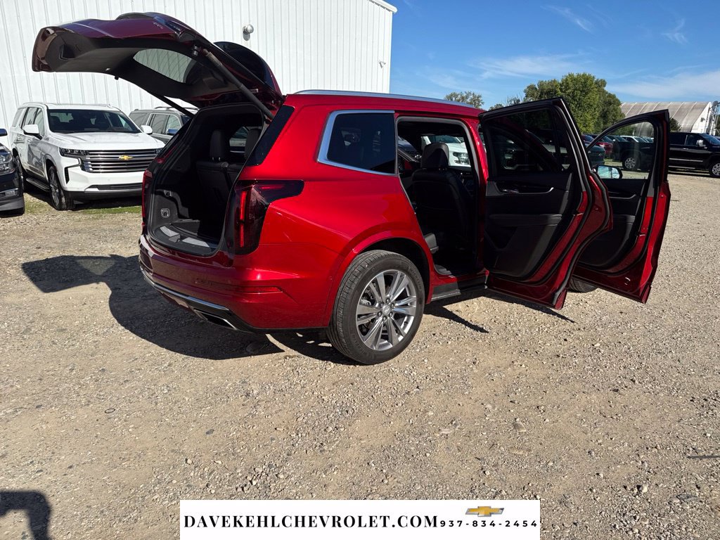 Used 2024 Cadillac XT6 Premium Luxury w/ Technology Package AWD/4WD image 36